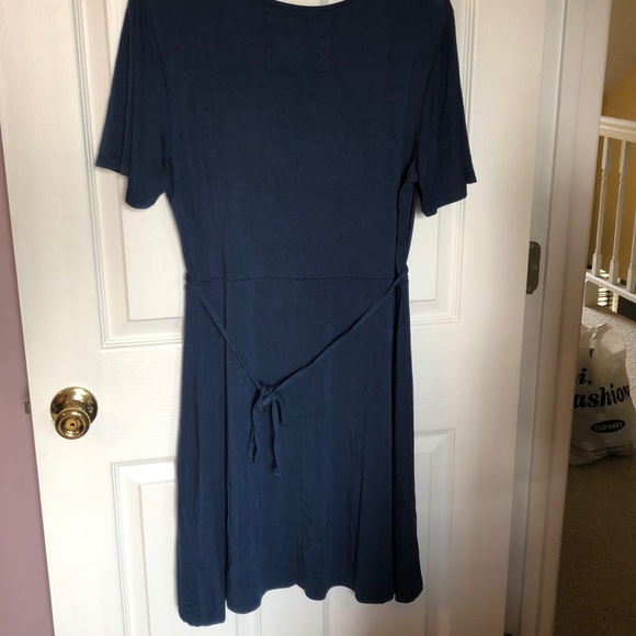 Dress - Picture 3 of 4